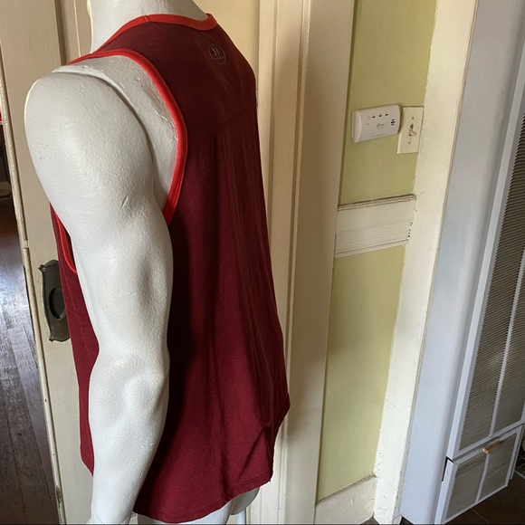Under Armour red tank - Picture 5 of 5
